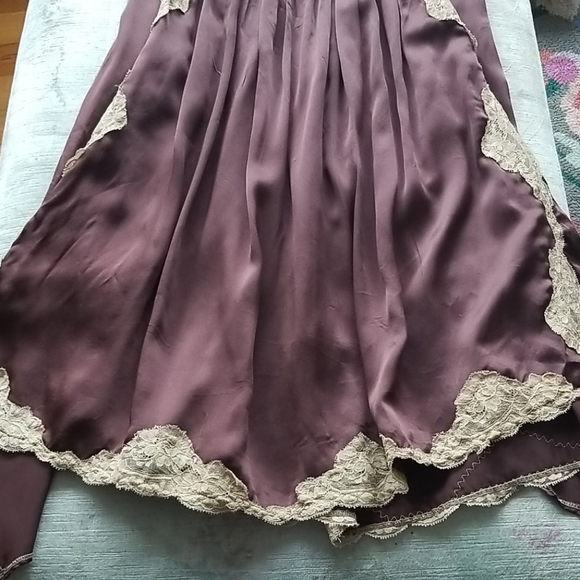 Cigana lace and satin dress - Picture 7 of 9